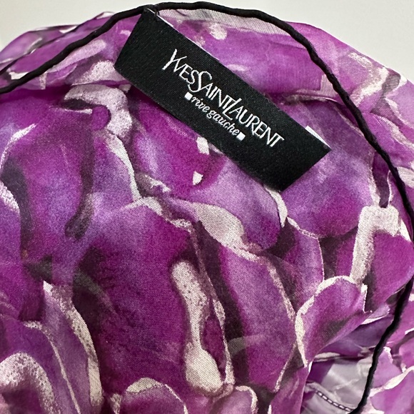 Vintage Yves Saint Laurent 100% silk scarf with original box, tissue and ribbon - Picture 4 of 11